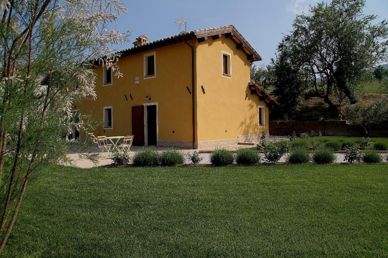 Al Castello Villa San Severino Marche Exterior foto